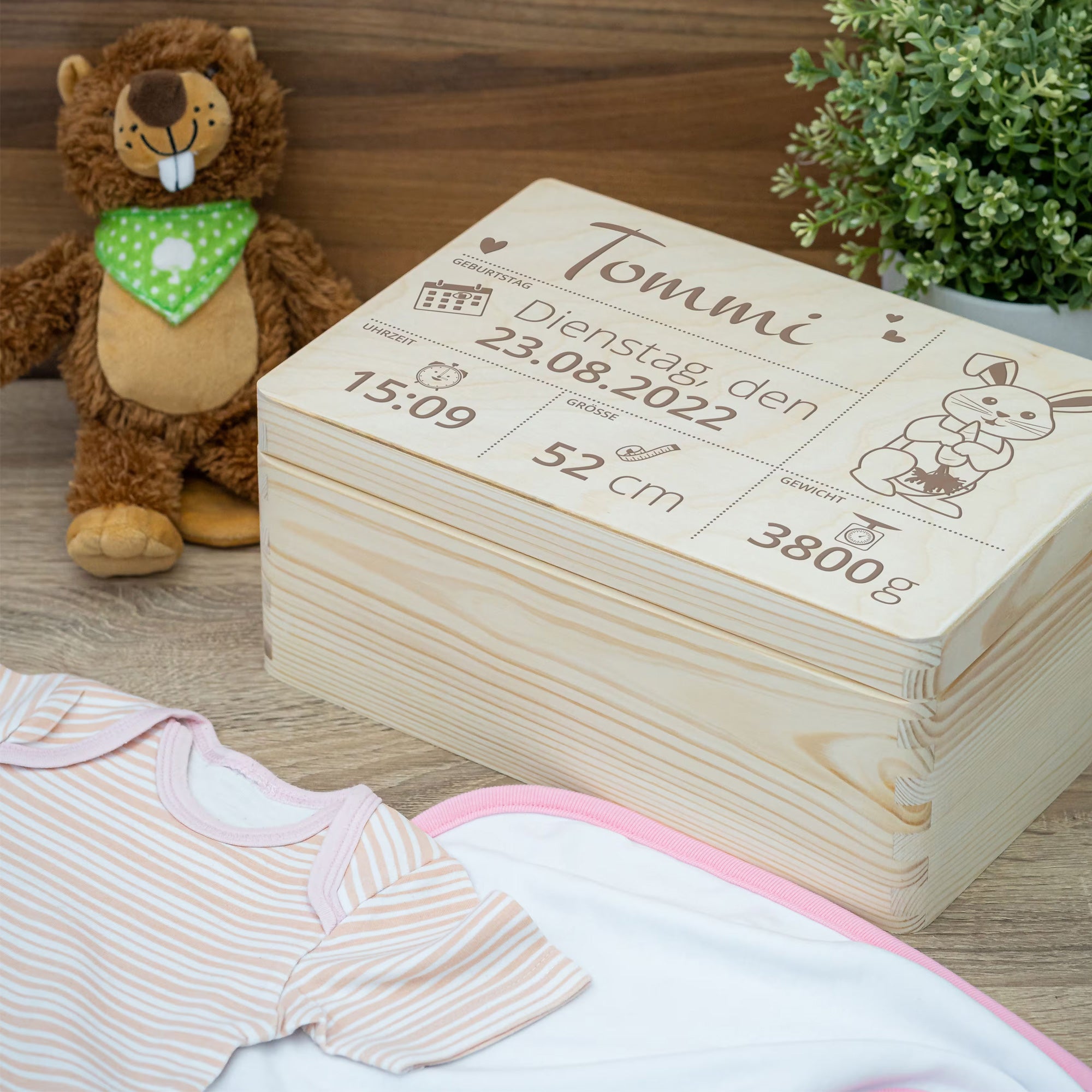 Erinnerungskiste Baby aus Holz mit Kindermotiv & Gravur