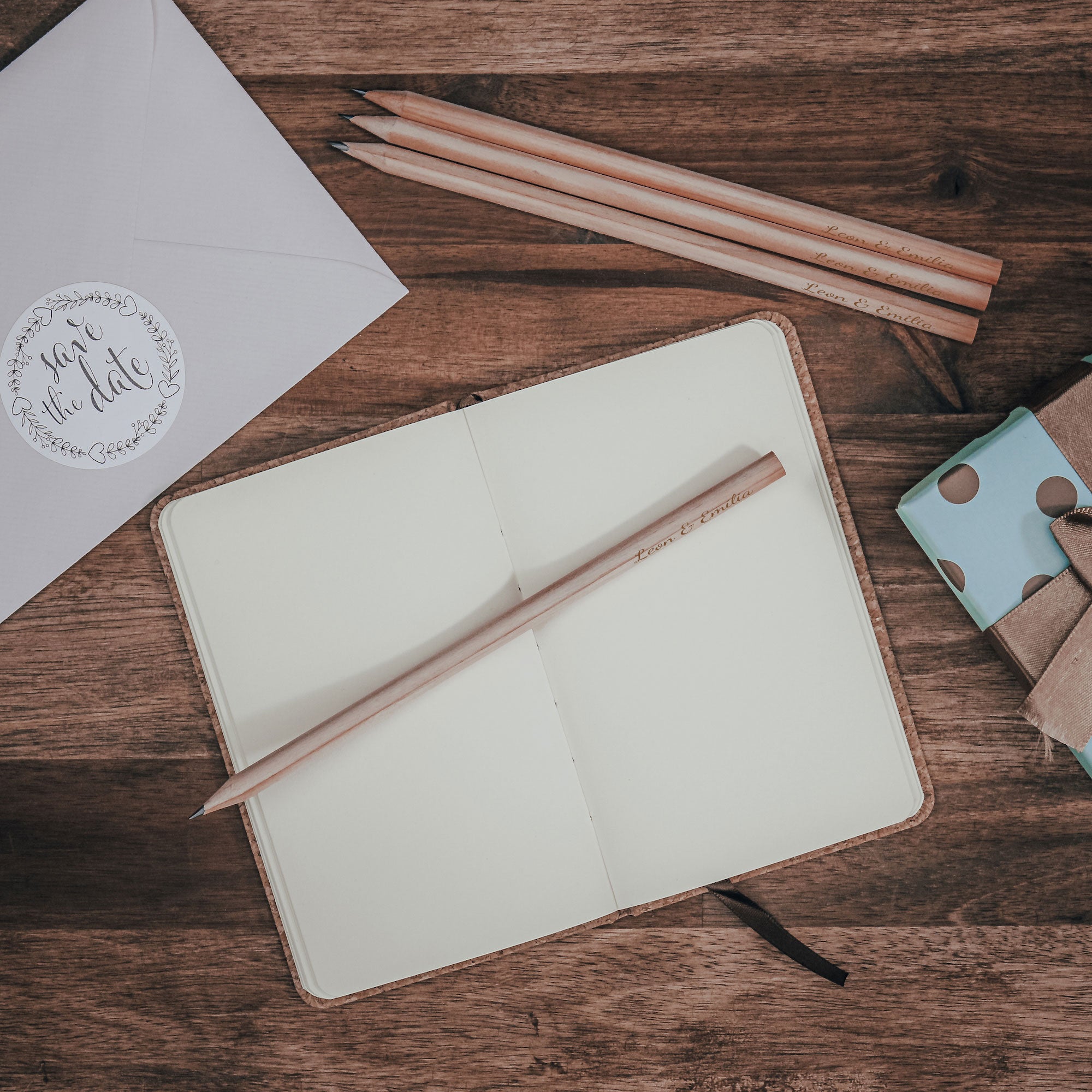 Lasergravierte Dreikant-Bleistifte (25 Stück) - kinder-druckerei.de